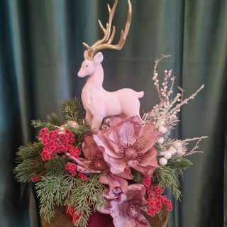 Aranjament de Craciun cu Ren Roz