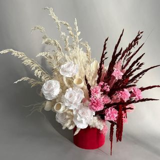 Aranjament cu Trandafiri Criogenati - Soapte de Dragoste