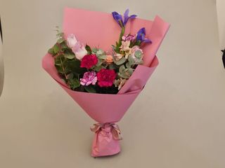 Buchet Vesel cu Trandafiri