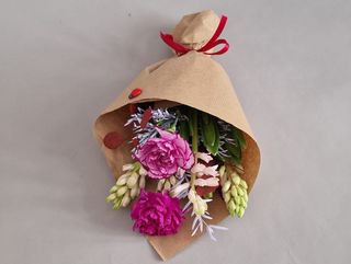 1 x MARTISOR FLORAL CU ZAMBILE COLORAT