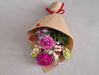 1 X 5 MARTISOR FLORAL CU ZAMBILE COLORAT