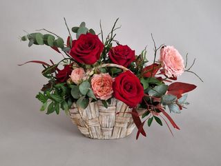 Cosulet impletit cu Trandafiri