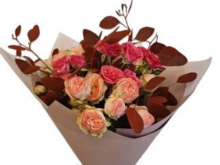 Buchet cu Mini Roze si Eucalipt