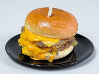 Triplu Cheesburger Pui