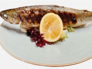 păstrăv la grătar