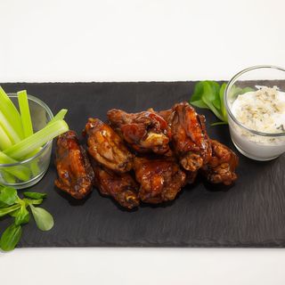 Buffalo wings cu apio