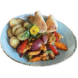 Tigaie Picanta de Pui cu Cartofi si Ciabatta