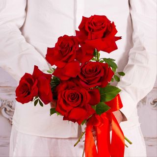 Buchet romantic cu trandafiri rosii