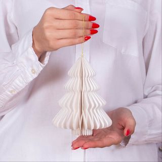 Glob de hârtie alb, 20 cm, în formă de brad