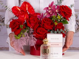 Cadou Romantic cu Trandafiri și Parfum My Geisha – Rose Poudre 50m