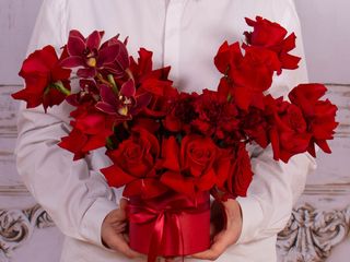 Cutie cu flori de Valentine’s Day