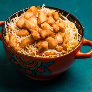 Noodles srilankez cu porc