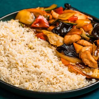 Chopsuey de porc cu orez