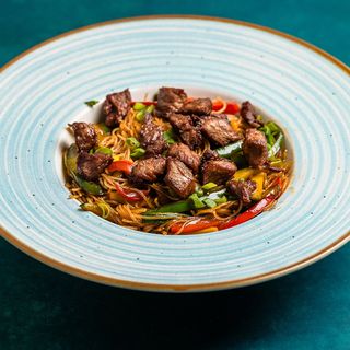 Noodles prajiti cu porc