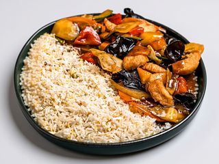 Chopsuey de pui cu orez