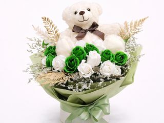 Buchet Trandafiri Sapun Green & White Teddy