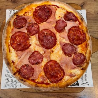 Pizza Carnivora + Pepsi