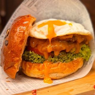 Beef & Egg Burger