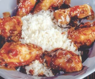 Aripioare in sos picant