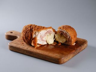 Gordon Bleu din piept de pui