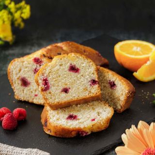 Orange cake vegan cu zmeura