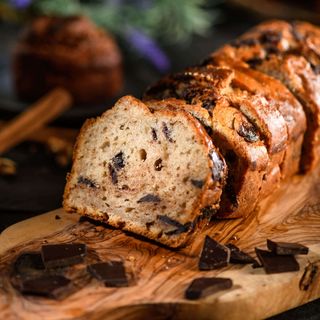 Banana cake vegan cu ciocolata neagra