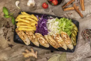 Meniu traditional de pui + 1 doza cu suc