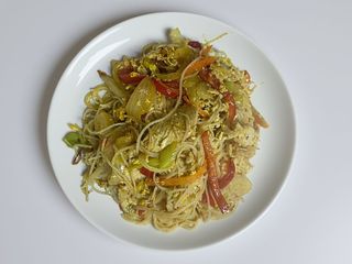 Spaghete de orez cu pui si curry (furnici in copac)