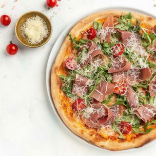 Pizza Prosciutto Salami