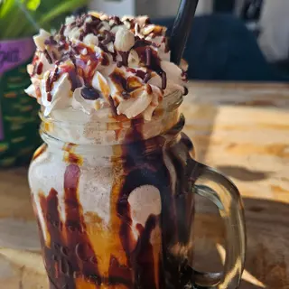 Snickers Milkshake