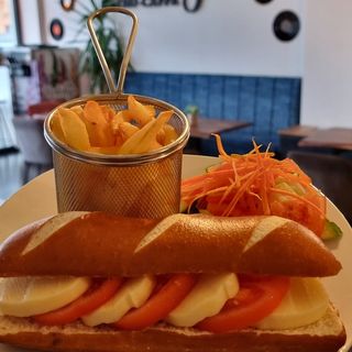 Smoked salmon pretzel
