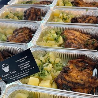 PIEPT DE PUI LA GRĂTAR