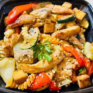 Salata Asiatica cu pui 