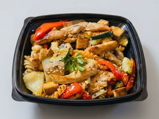 Salata Asiatica cu pui