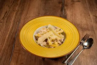 Penne cu pui şi brânza brie