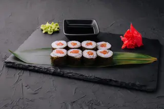 Maki cu somon