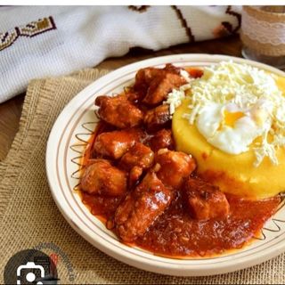 Pomana porcului cu mămăliguță