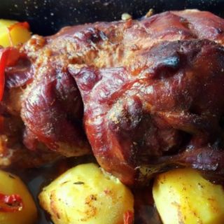 Ciolan cu cartofi la cuptor