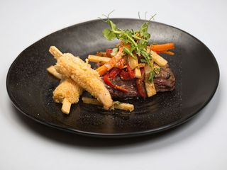 Muschi de vita cu creveti si legume teriaki