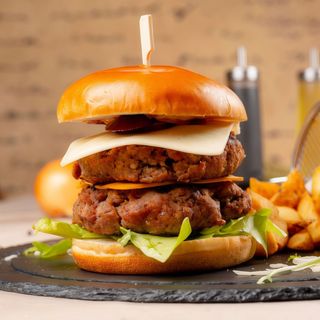 Dublu Cheeseburger