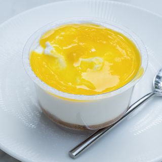 Cheesecake cu sos de portocale