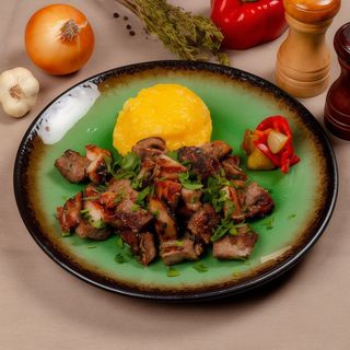 Jumari traditionale cu mamaliguta si usturoi