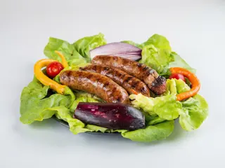 Meniu 2 Cârnați Proaspeți Groși-La gratar + Cartofi Prajiti 120Gx2/150G
