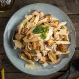 Penne con pollo e funghi'NOU'