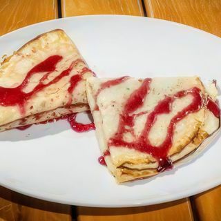 Clătite cu gem afine