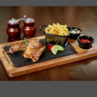 Meniu Piept de porc la gratar