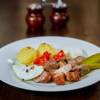 Tochitura bucovineana