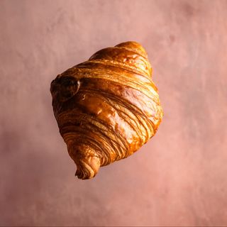 Croissant cu unt 25% - premium edition