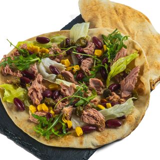 Lipie cu ton și capere