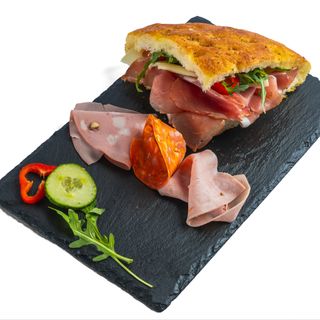 Focaccia Mortadella cu fistic 